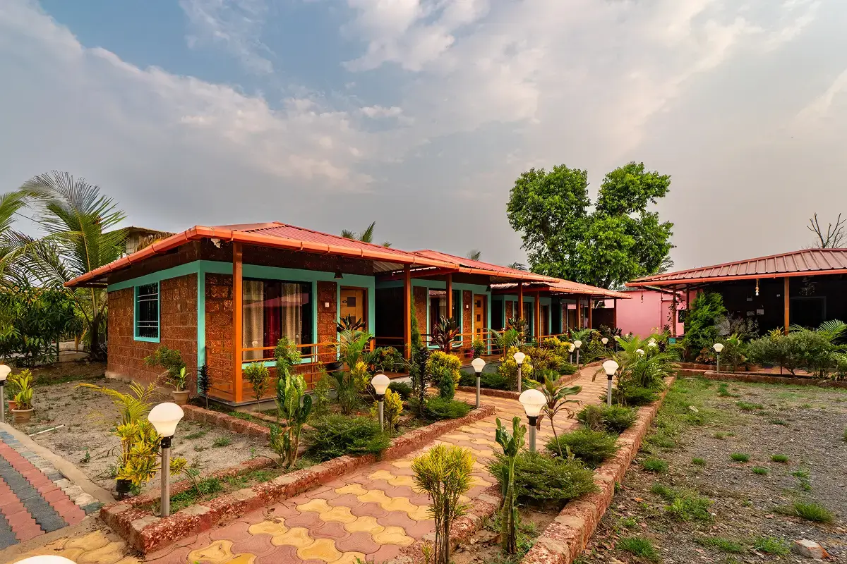 Dandeli jungle resort cottage exterior