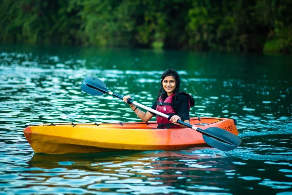 Stable sit-on-top kayaking experience